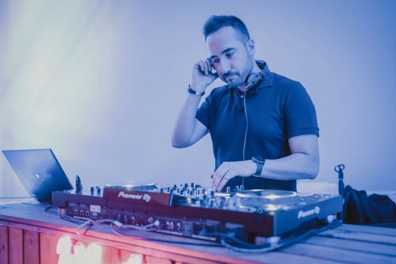 Dj & discomóvil Grupo Loop Dj bodas